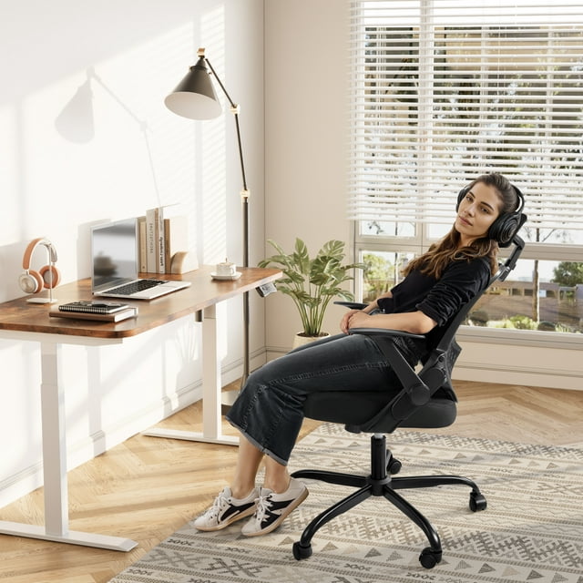 Furmax Office Chair with Lumbar Support Breathable Mesh Ergonomic Office Chair Adjustable Height Computer Chair with Armrests & Casters